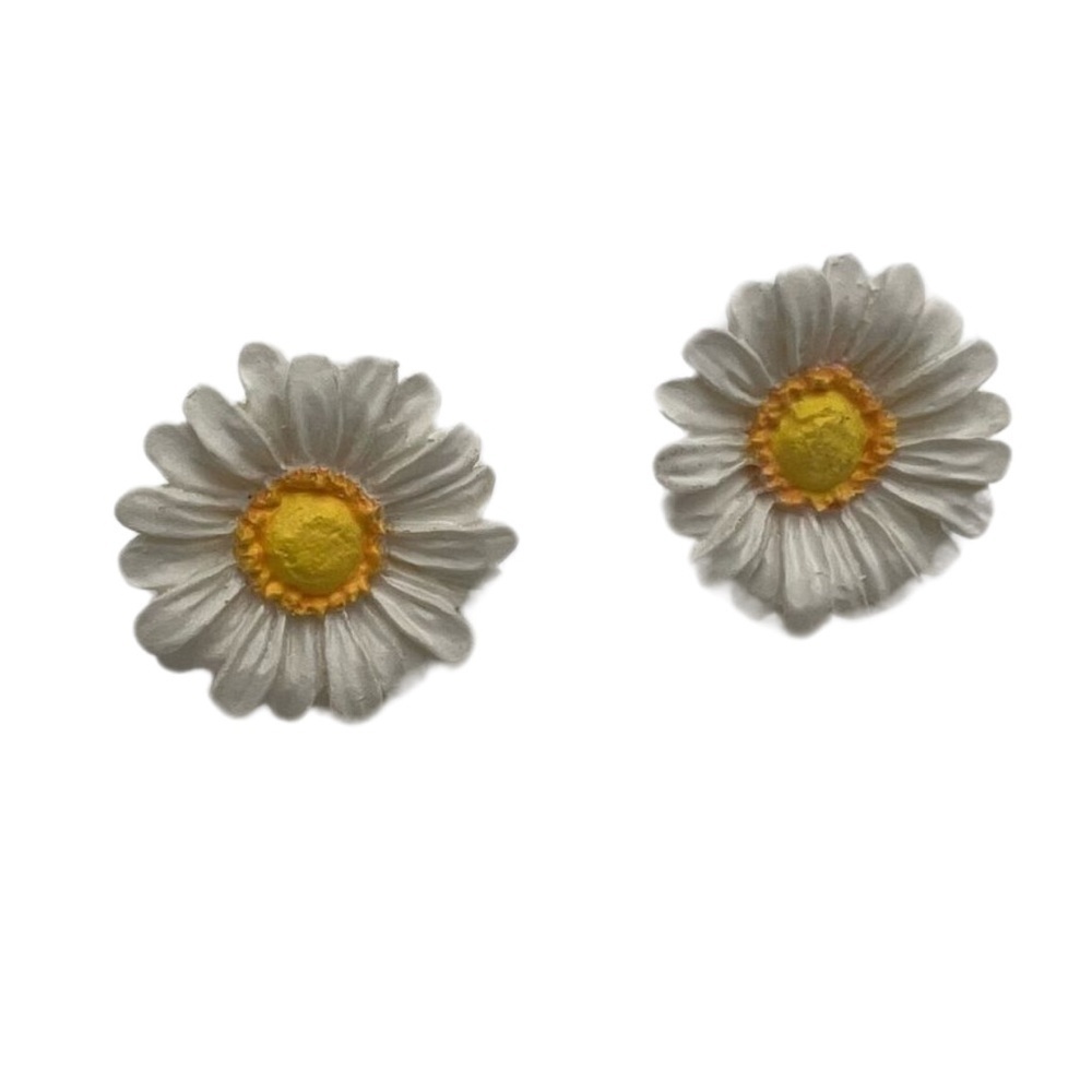 Vintage Daisy Flower Earrings DM99